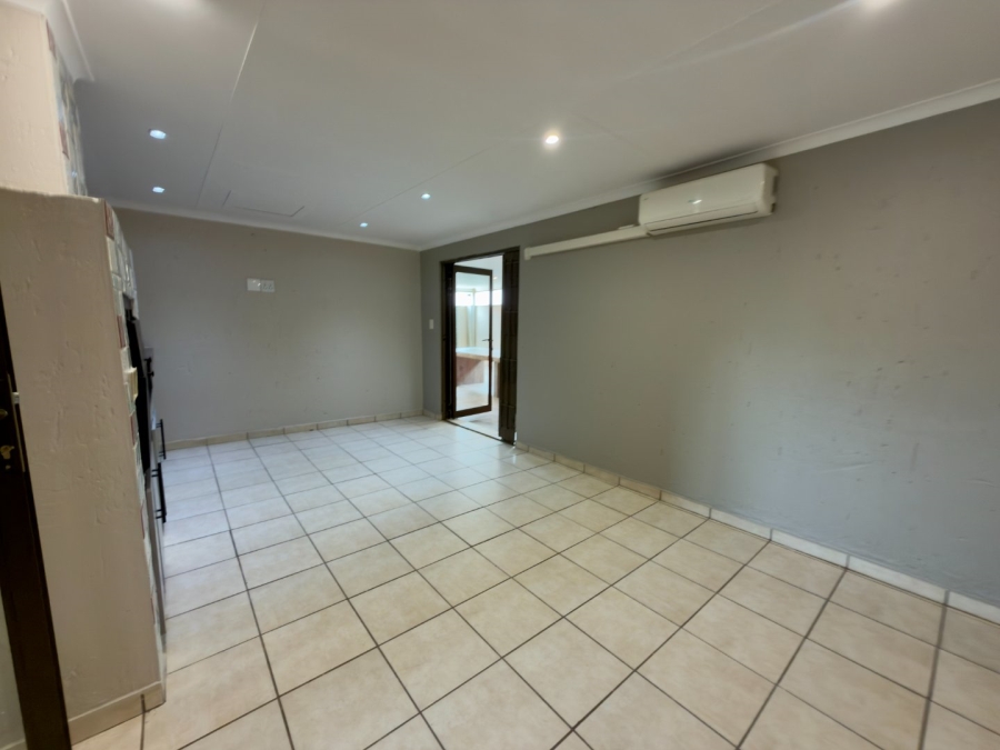 3 Bedroom Property for Sale in Melodie North West